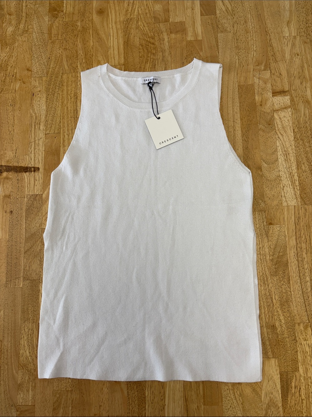 CRESCENT White Sleeveless Knit Top NWT Side Slit Crewneck Sweater Tank Medium
